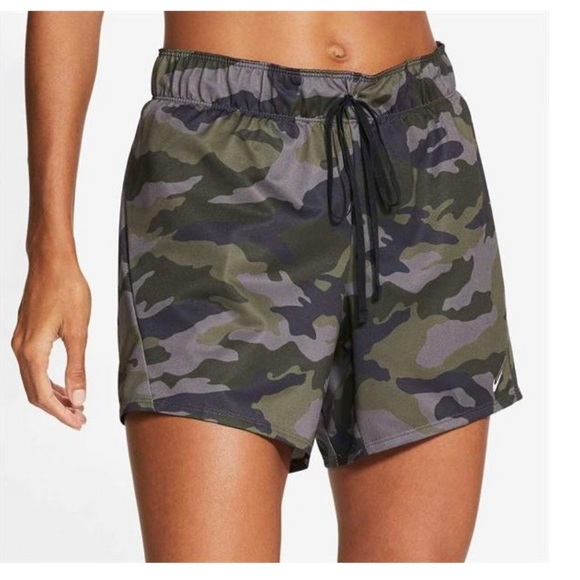 Nike Pro camo print running shorts with optional fold down waistband size L - Picture 1 of 5